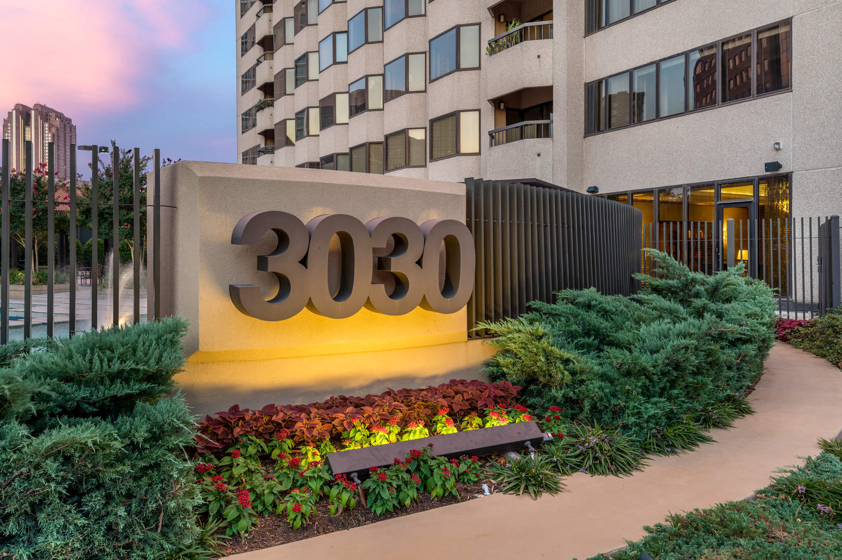 3030 Mckinney Avenue Unit 80124