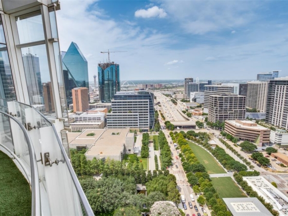 1918 Olive Street, Unit 2401 Dallas, TX 75201