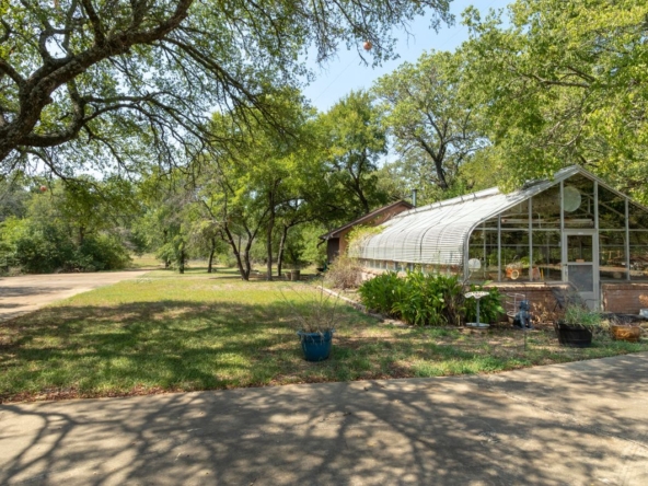 4233 Highland Drive Denison, TX 75020 10