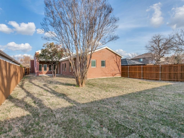 525 Mimosa St Irving, TX 75061 25