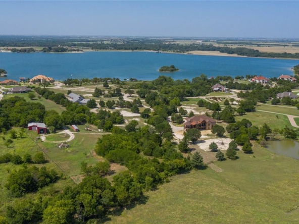 207 Hunter Pass, Waxahachie, TX 27