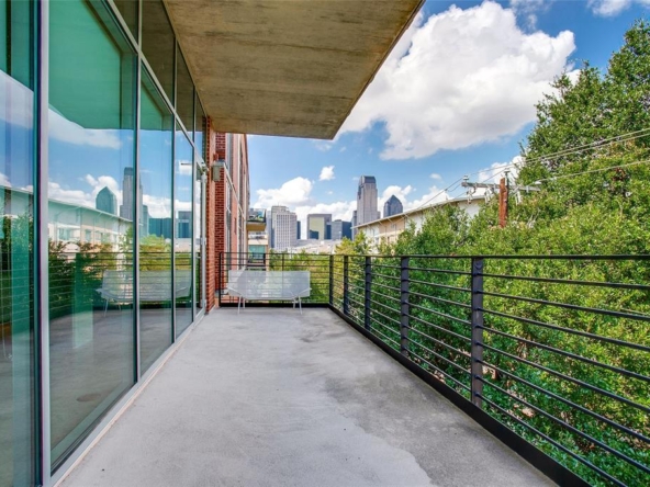 3030 Bryan Street, Unit 305 Dallas, TX 75204 27