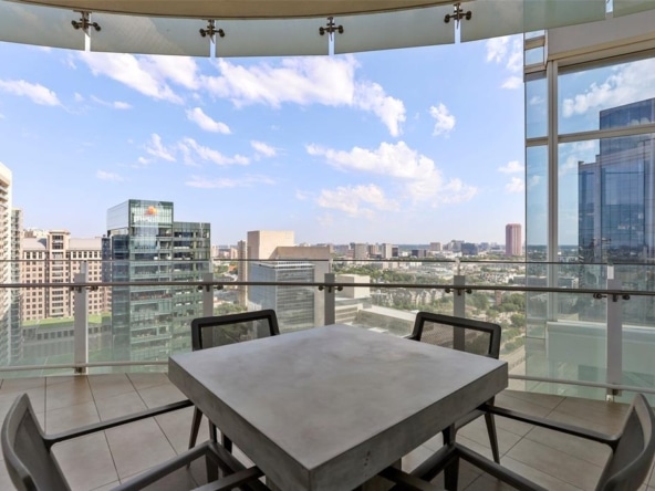 1918 Olive Street #2101 Dallas, TX 75201 27