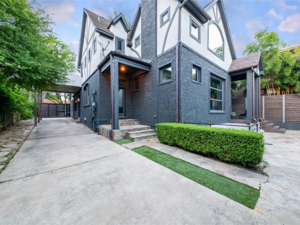 3518 Springbrook Street Dallas, TX 75205 27