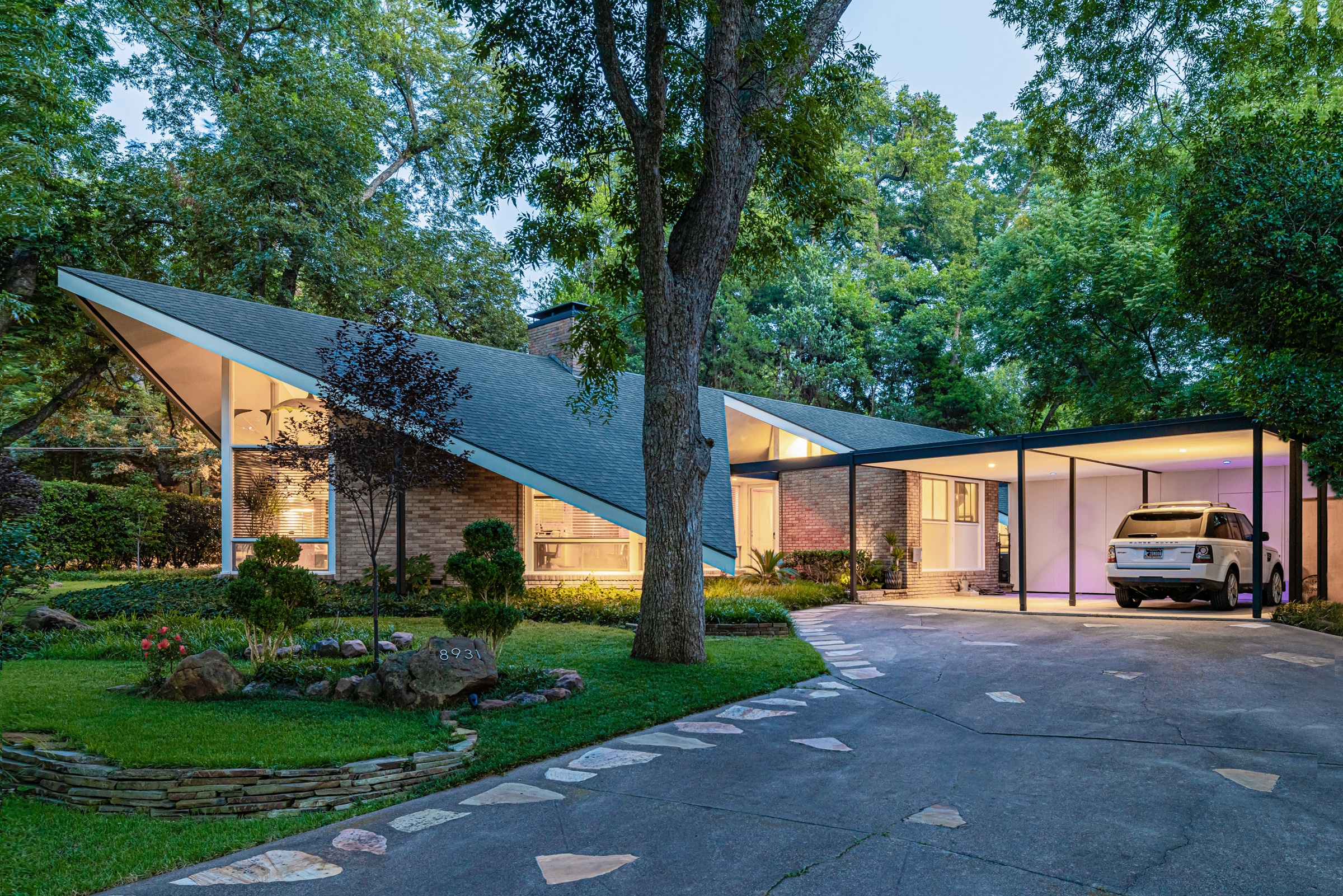 Modern Contemporary Mid Century Homes for Sale in Dallas & Ft. Worth