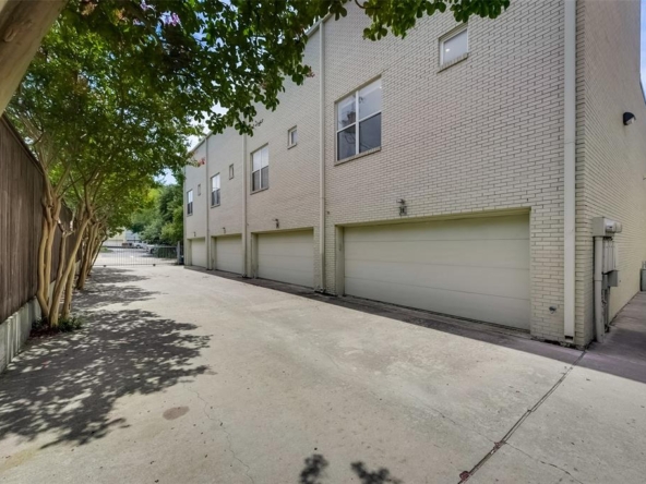 4125 Cole Avenue 20 Dallas, TX 75204 37