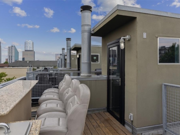 2111 Clark Street, Unit C Dallas, TX 75204 9