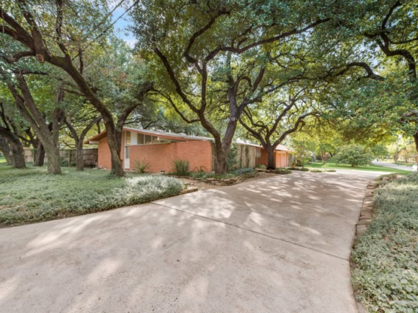 3960 Cobblestone Drive, Dallas, Texas, 75229