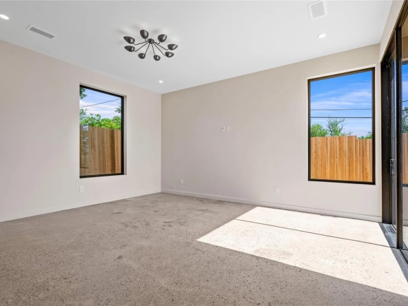 7039 Gaston Pkwy, Dallas, TX 75214 14