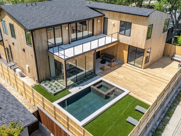 7039 Gaston Pkwy, Dallas, TX 75214 32