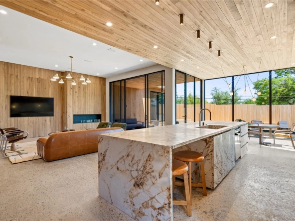7039 Gaston Pkwy, Dallas, TX 75214 7