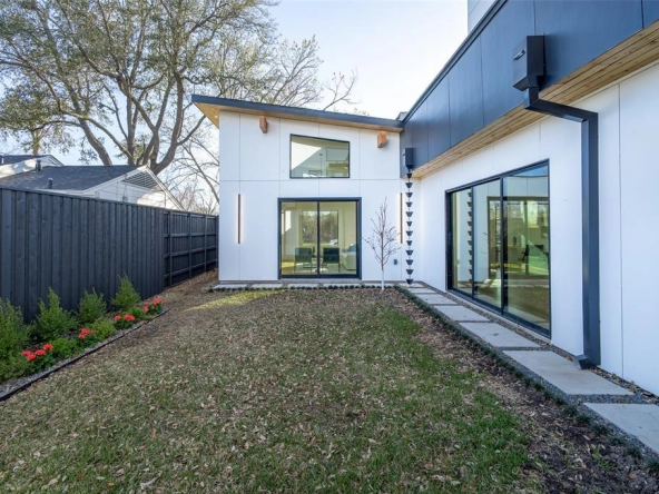 528 Bondstone Dr Dallas, TX 75218 36