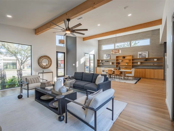 8903 Forest Hills Blvd Dallas, TX 75218 6